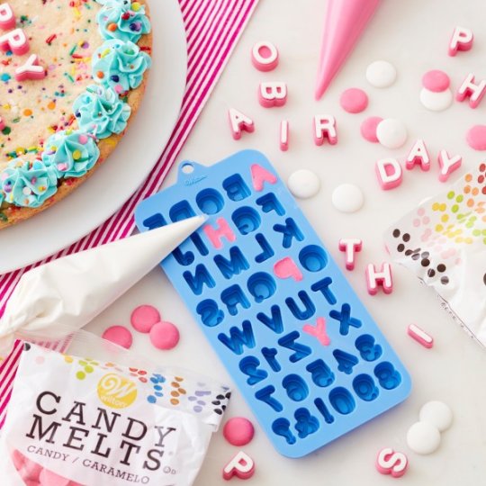 Wilton Bright Pink Candy Melts