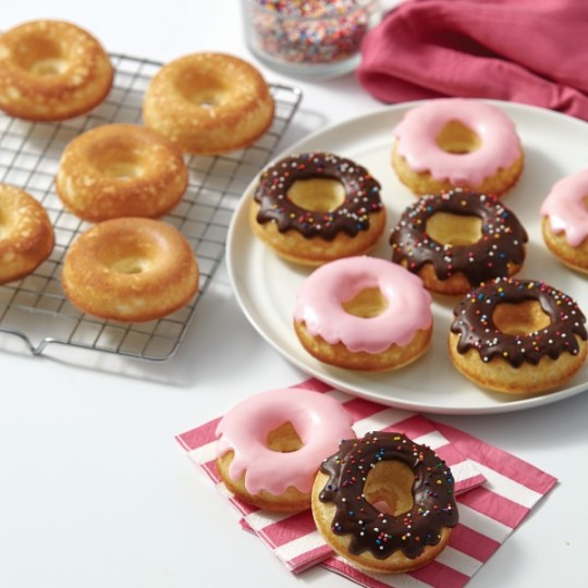 Wilton 6 Cavity Donut Pan