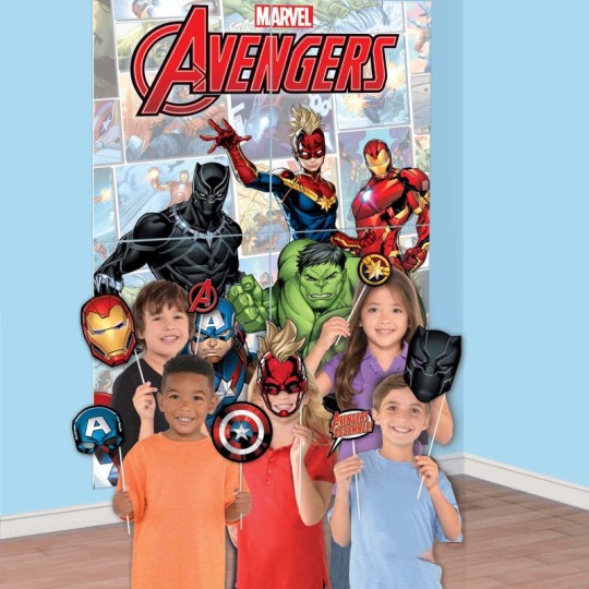 Marvel Avengers Scene Setter with Photo Props - Avengers Party Supplies