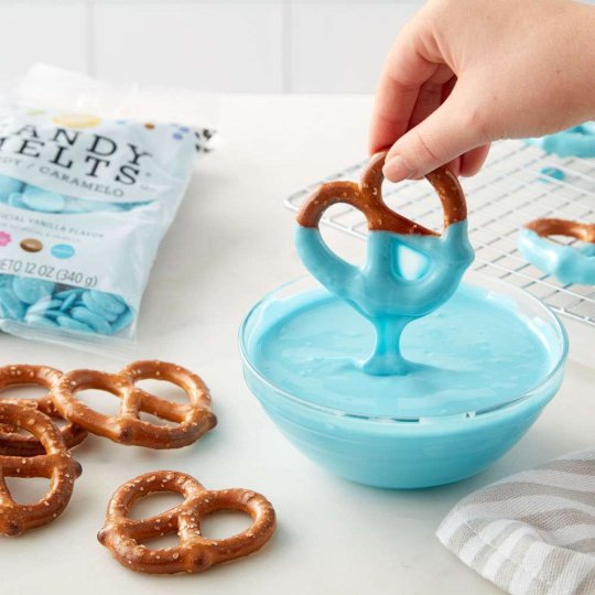 Wilton Candy Melts - Blue 340G | Candy Melts Party Supplies